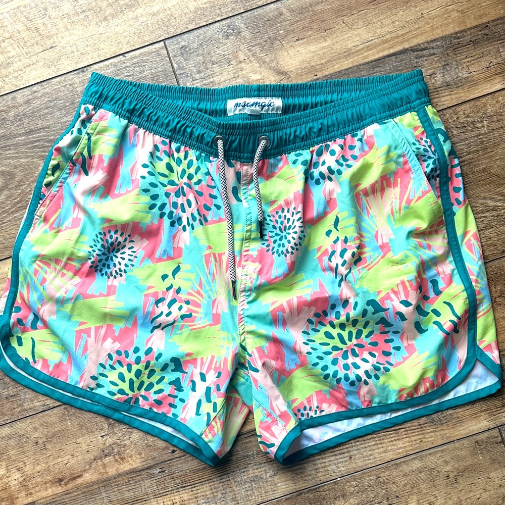 Maamgic swim trunks size M